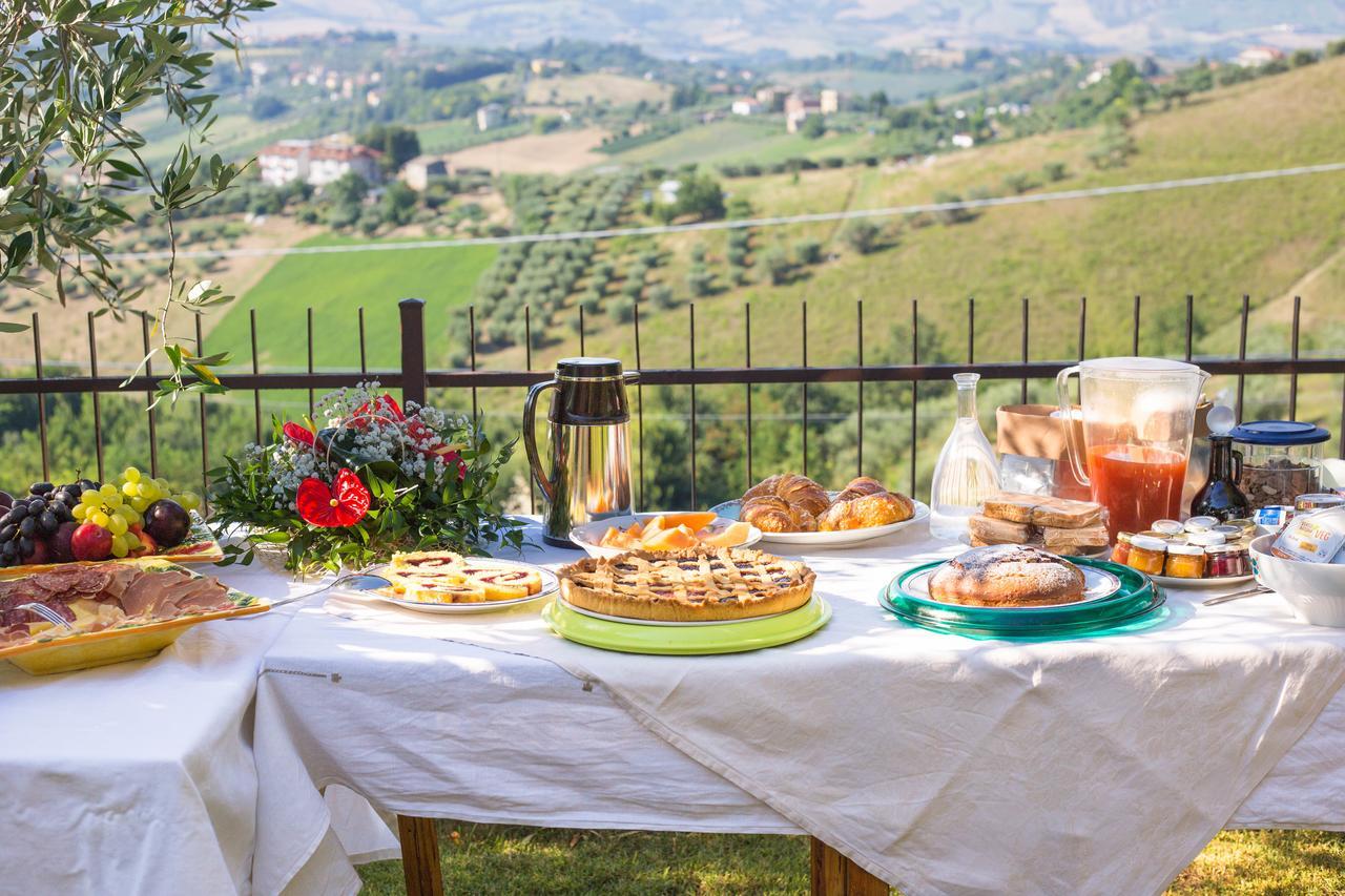 Terramare Alojamento de Acomodação e Pequeno-almoço Castorano (Ascoli Piceno)